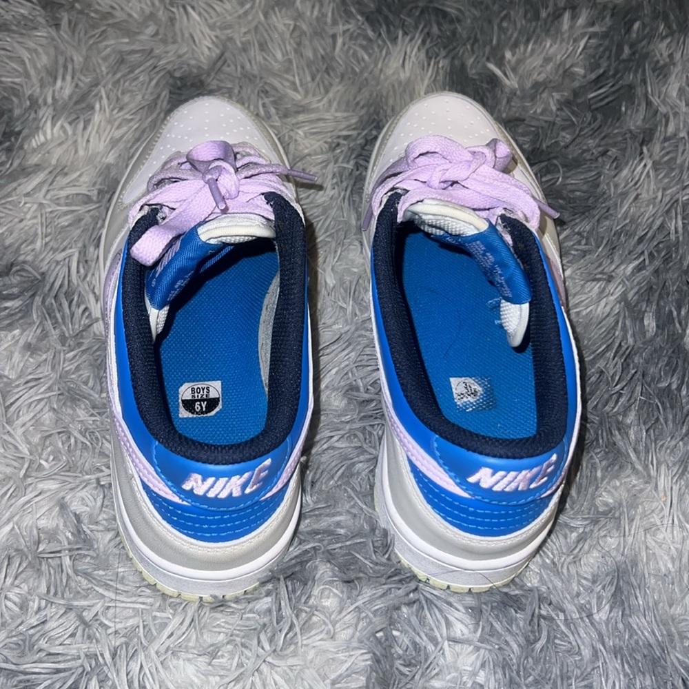 Nike Dunks - Picture 4 of 7